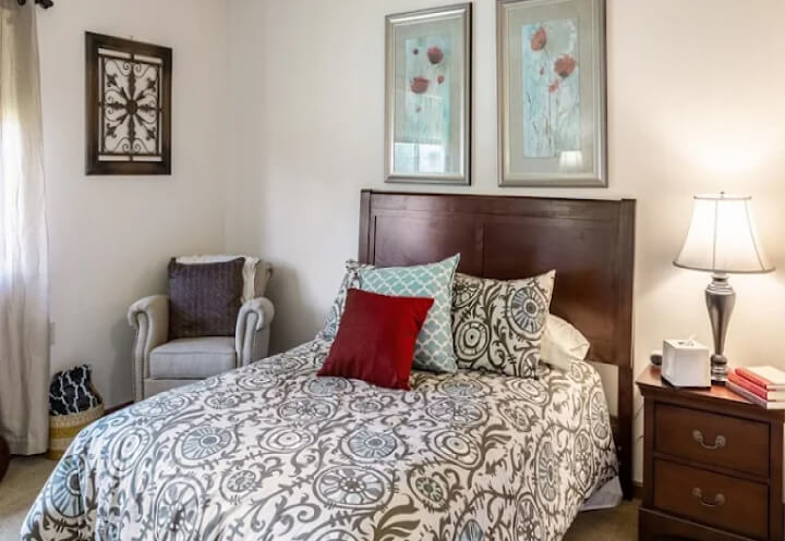 Single Bed Living Space in Assisted Living Facility